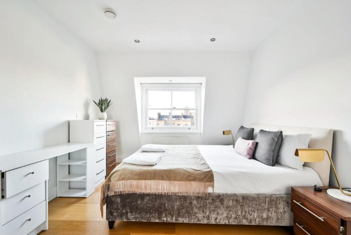 3 Bedrooms Penthouse In Queen's Gate Appartement Londres