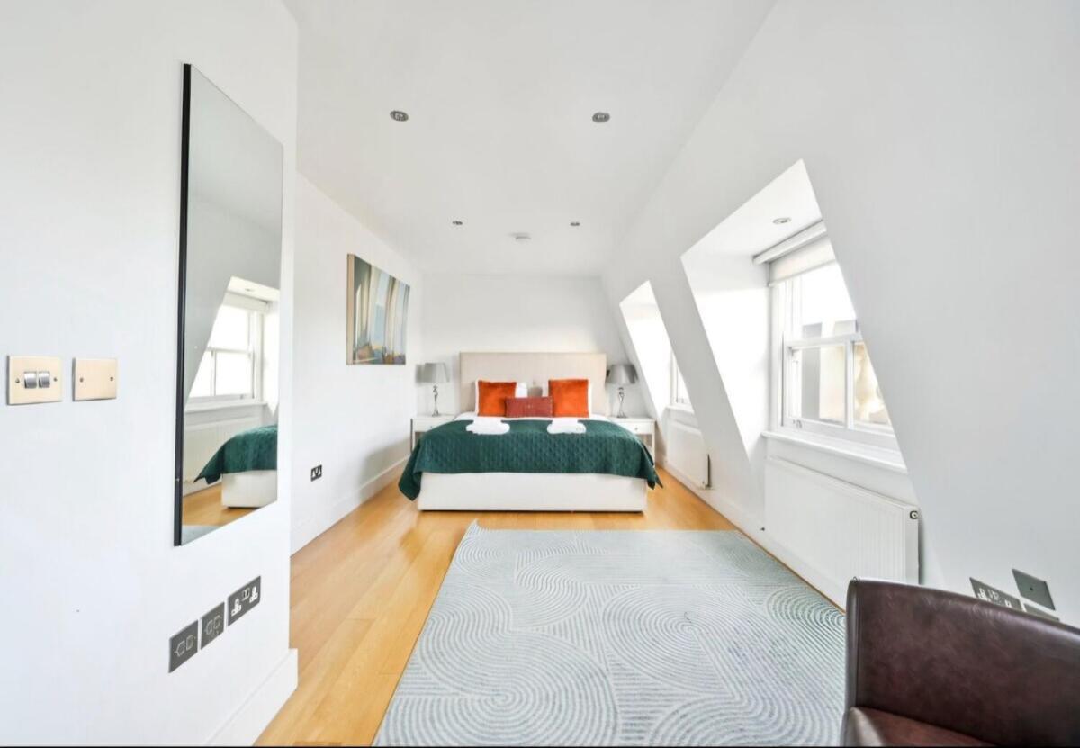 3 Bedrooms Penthouse In Queen's Gate Appartement