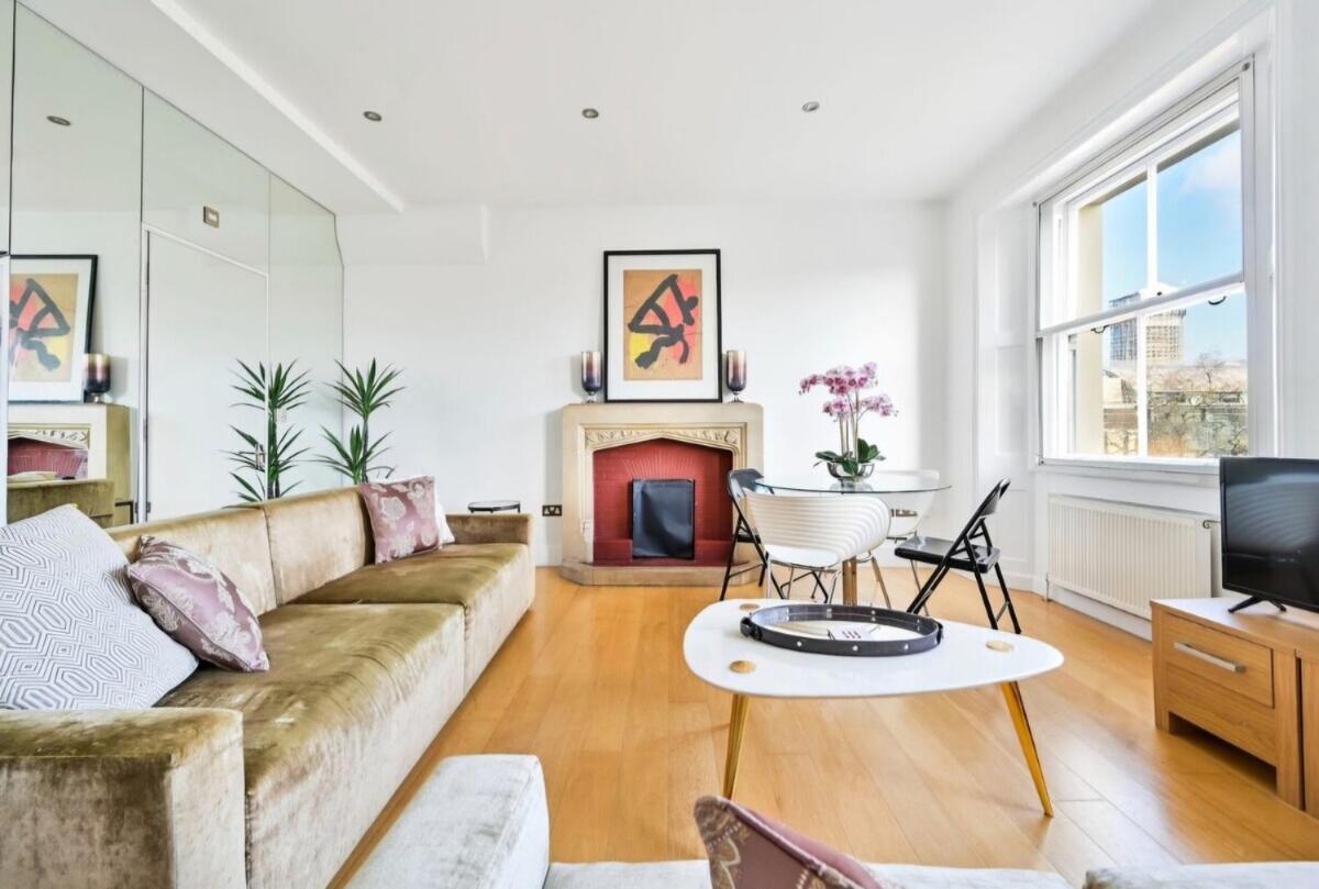 3 Bedrooms Penthouse In Queen's Gate Appartement