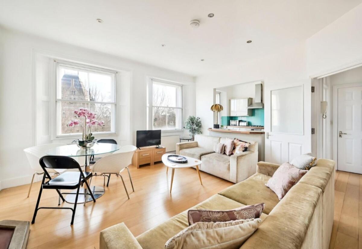 3 Bedrooms Penthouse In Queen's Gate Appartement Londres
